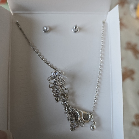 NWT Silver "E" 18in Necklace & Earring Set ✨️ Great for Christmas/host gift! 🎁 - Picture 2 of 3